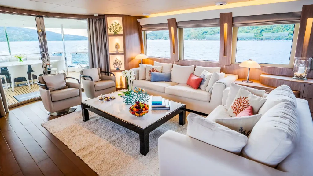 dream yacht charter salon area
