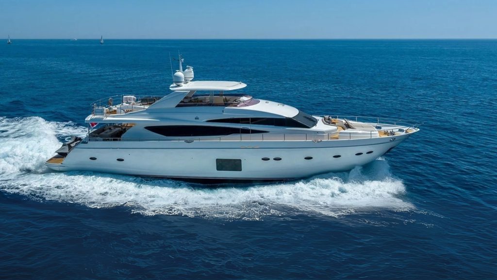 experience yacht charter side view
