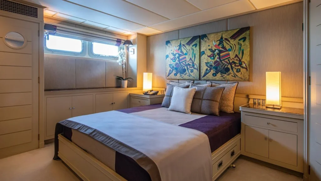 victory yacht charter double cabin