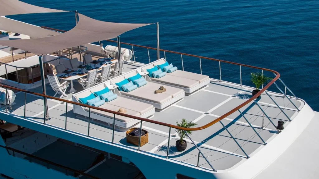 victory yacht charter sundeck sunbathing area
