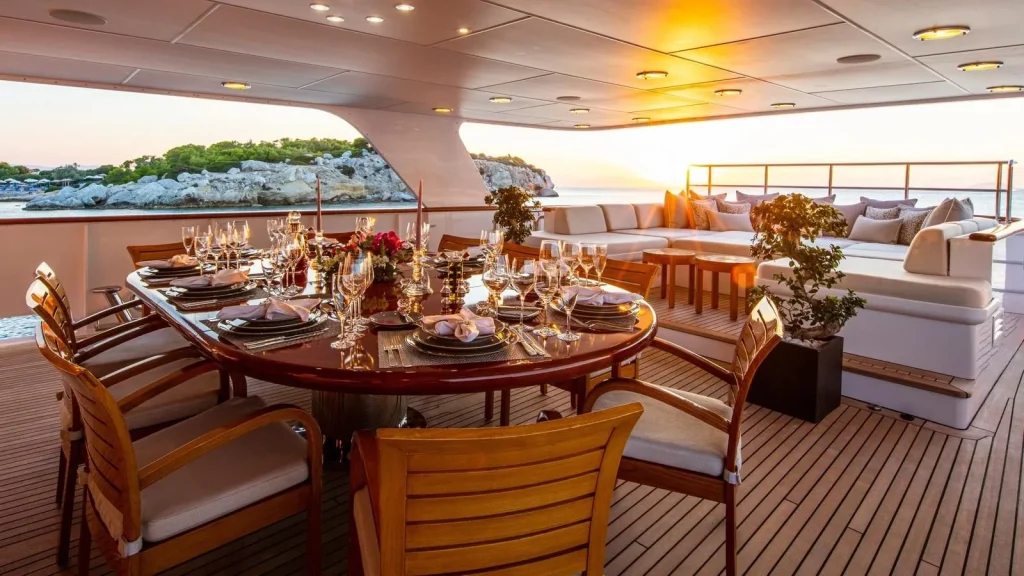 victory yacht charter sunset dinner